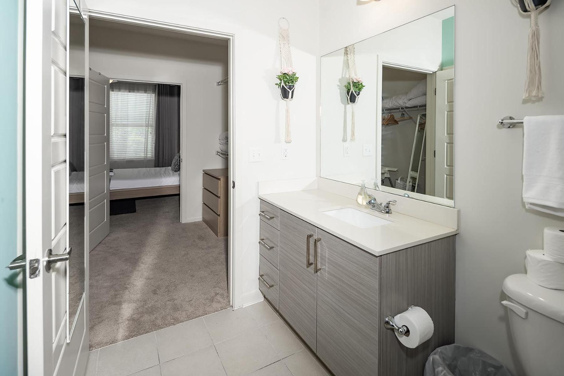 Uptown 4Th Ward Luxury Apt Year-Round Pool シャーロット エクステリア 写真