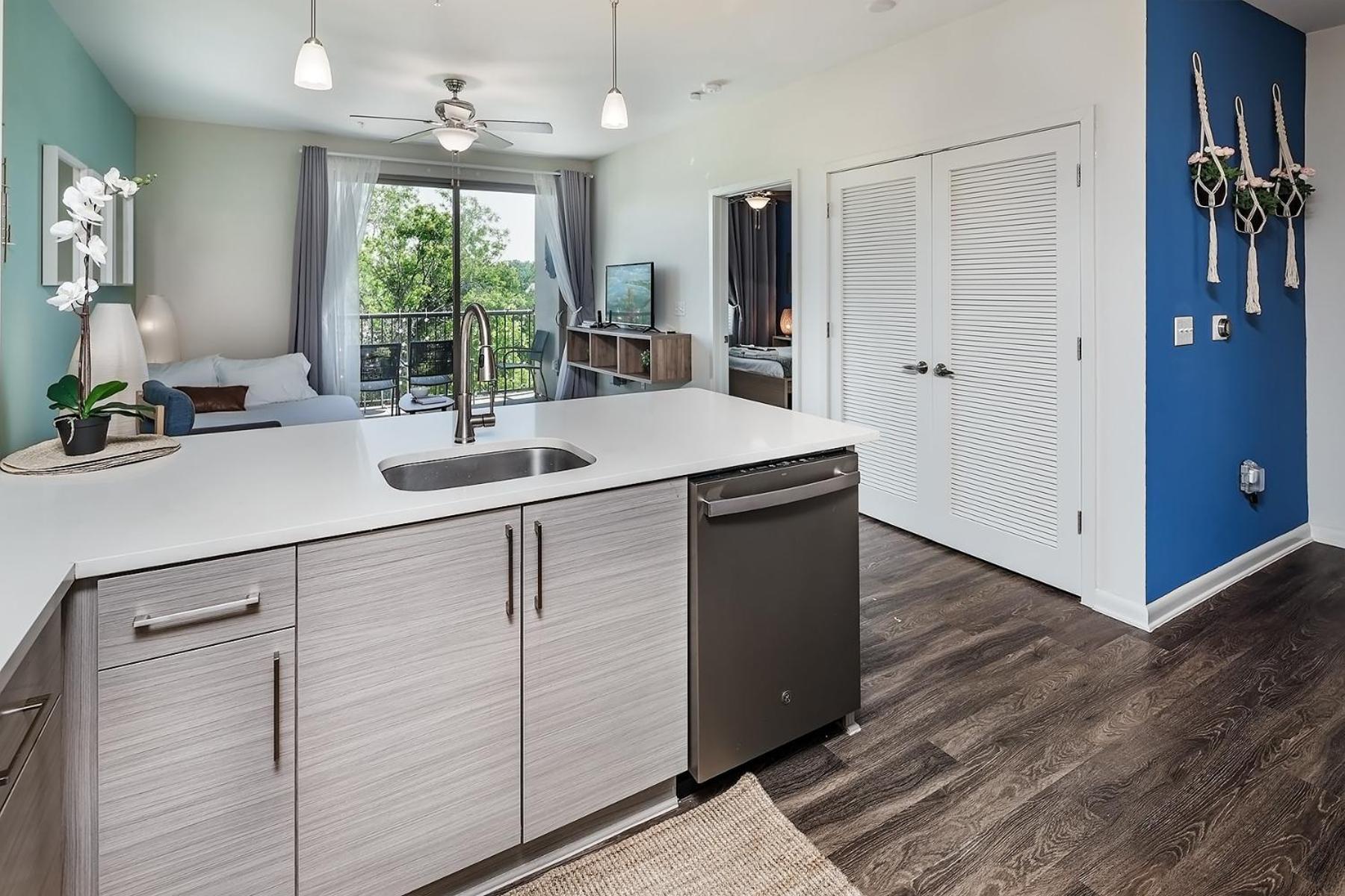 Uptown 4Th Ward Luxury Apt Year-Round Pool シャーロット エクステリア 写真
